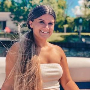 Meet your Posher, Savannah